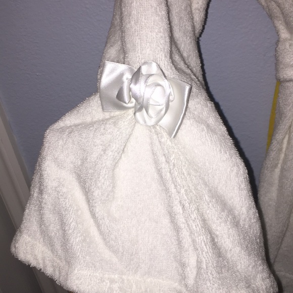 Betsey Johnson Bridal Robe - Picture 6 of 7